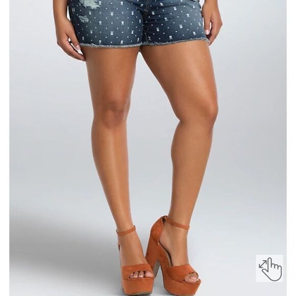 Torrid Skull Design Blue Distressed Denim Shorts Boho Casual Vacation Beach - Picture 3 of 16